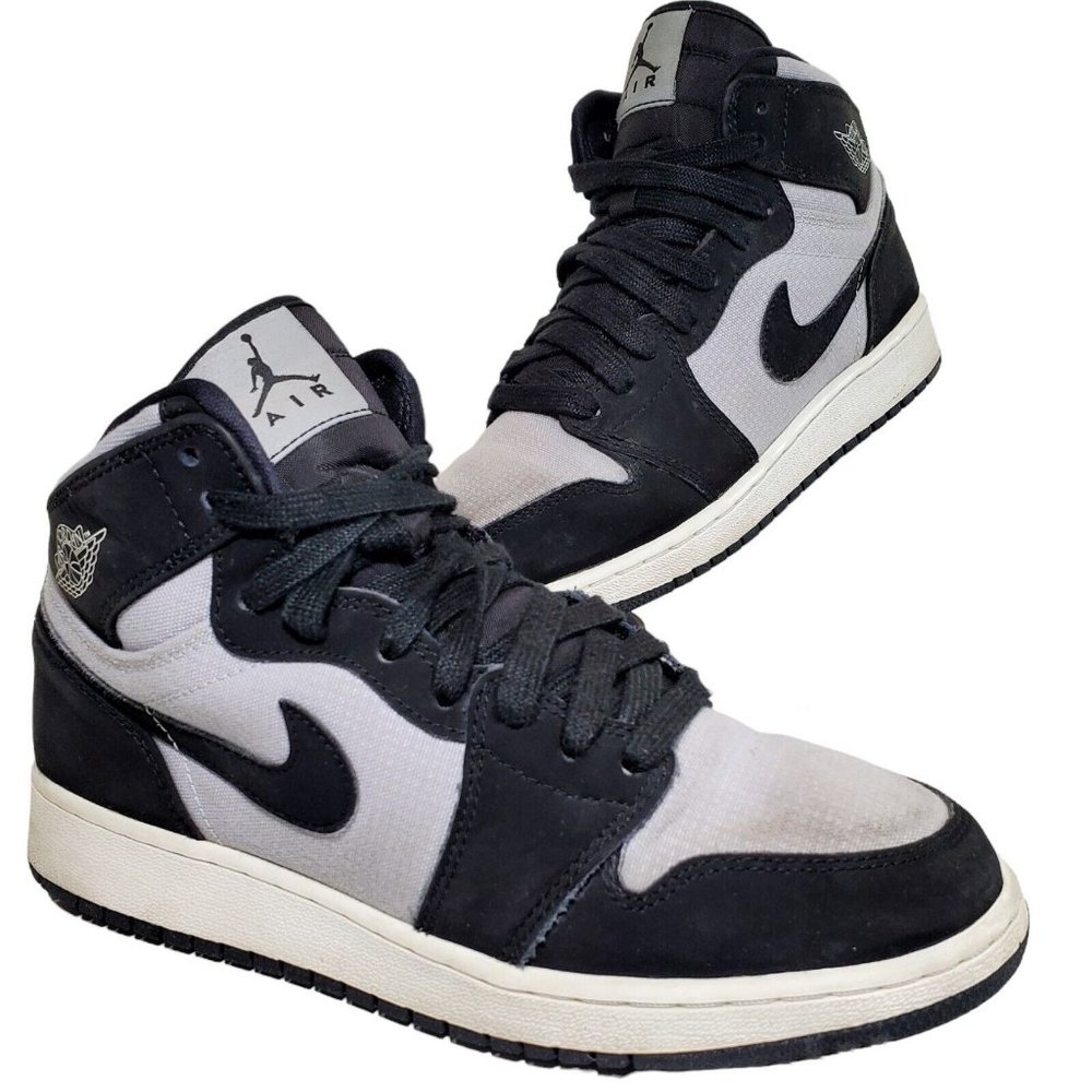 Nike Air Jordan I 1 Retro High Tops Wolf Grey GS 332148-007 Youth 7Y US